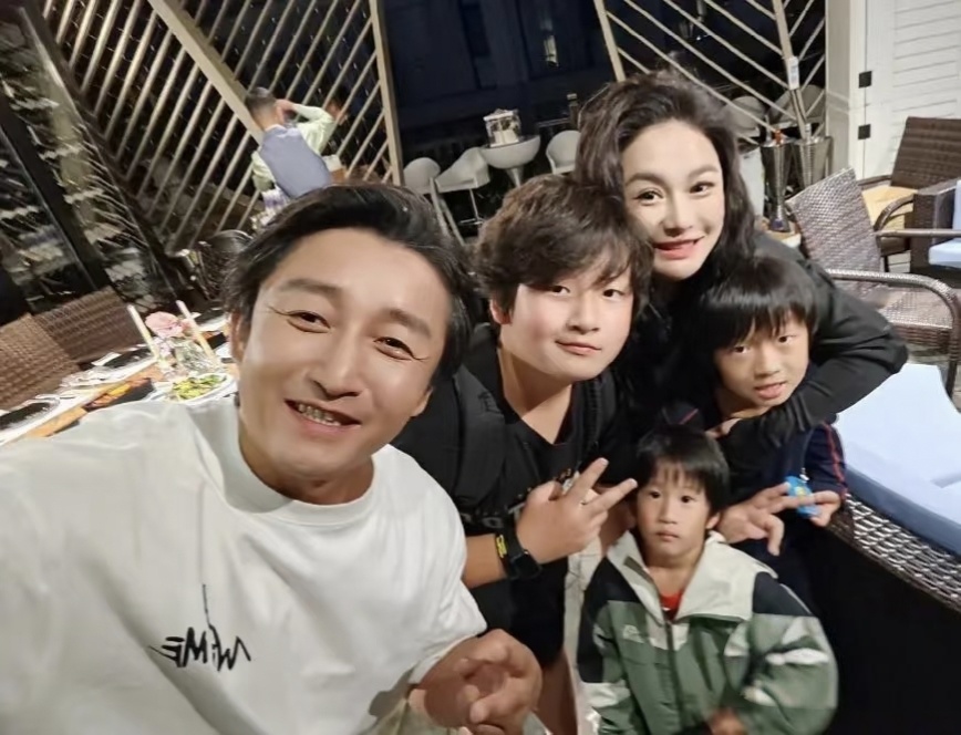 多同龄人要, om 多同龄人要, om